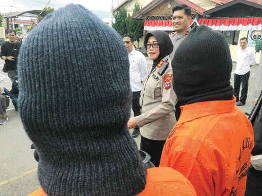 EKSPOS: AKBP Wahyuni mengekspos pelaku kejahatan di Wilayah Hukum Polresta Bukittinggi beberapa waktu lalu.(IST)