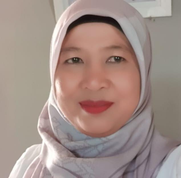 Yermala Dewita, S.Pd KEPALA SMPN 2 TANJUNGBARU