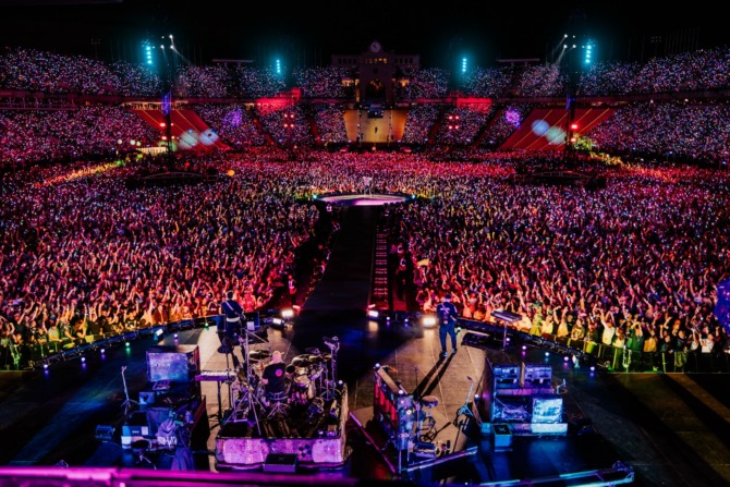 Kemeriahan konser Coldplay di Barcelona, Mei 2023. (Foto: Twitter Coldplay)