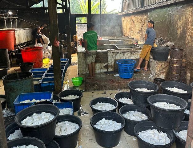 Dedieselisasi pabrik tahu di Kapalo Koto Ampangan, Kecamatan Payakumbuh Selatan.