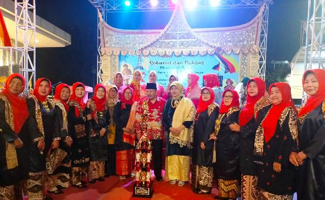Lembaga Bundo Kanduang Kabupaten Agam menorehkan prestasi cemerlang di acara HUT Bundo Kanduang DKI Jakarta.
