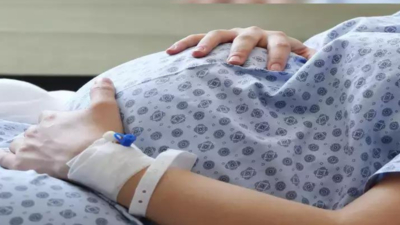 Untuk menekan kasus kematian ibu, Dinkes Kota Padang mengimbau para ibu melakukan screening kesehatan sejak dini. (Foto ilustrasi: The Times of India)