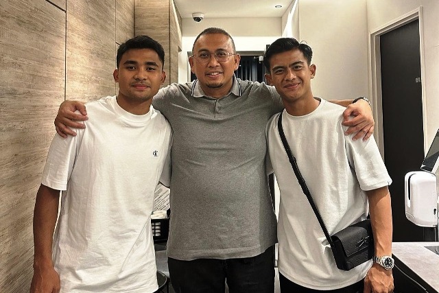 Pemain Timnas Indonesia, Pratama Arhan Alif Rifai (kanan).