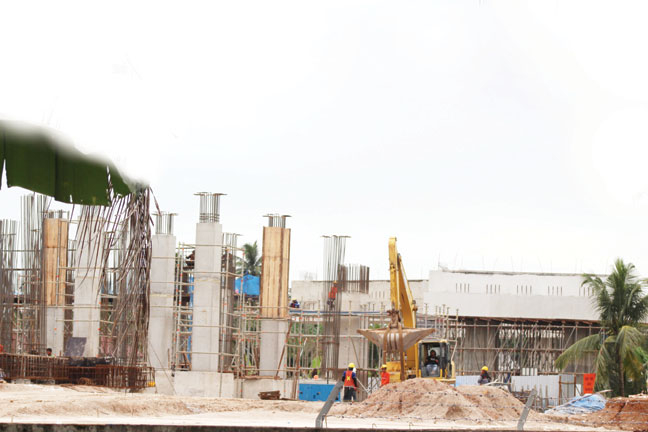 BERPROGRES: Pengerjaan Tol Padang-Pekanbaru Sesi 1 yang berlangsung di Nagari Buayan, Kecamatan Batanganai, beberapa waktu lalu.(IST)