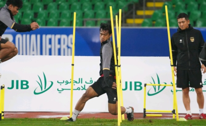 Tim nasional Indonesia mendapatkan kesempatan beradaptasi di Stadion Internasional Basra dalam latihan resmi yang berlangsung Rabu (15/11). (Foto: PSSI)