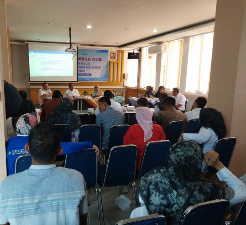 Suasana Forum Konsultasi Publik oleh RSUD Arosuka, yang bertujuan untuk menampung aspirasi dari segala unsur, Rabu (6/12).(Dokumen RSUD Arosuka)