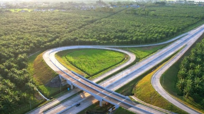 Ruas Jalan Tol Tebing Tinggi – Indrapura ini akan dioperasikan secara gratis saat momen libur Nataru 2023. (Foto: BPJT)