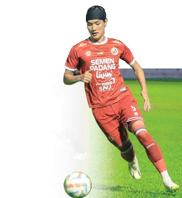 PILAR TANGGUH: Bek tengah Semen Padang FC Kim Min Gyu diharapkan mampu menahan gempuran tuan rumah PSMS Medan sore ini.(INSTAGRAM SEMEN PADANG FC)
