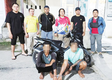 TAK BERKUTIK: Jajaran reskrim Polsek Padang Utara berhasil membekuk R dan H, pelaku pencurian becak motor di kawasan Kecamatan Padang Utara, baru-baru ini.(HUMAS POLRESTA PADANG)