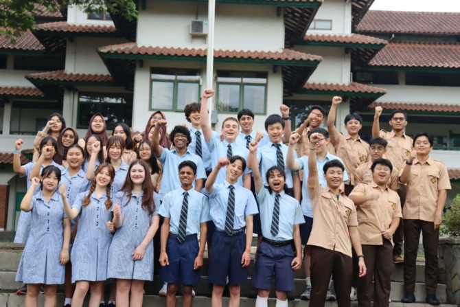 SMA Dwiwarna international school