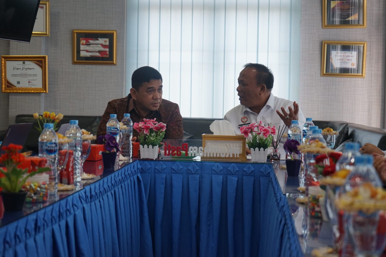 BAHAS: Kemenko Polhukam dan Lapas Medan bertemu bahas napi terorisme. Sumut Pos/Humas Lapas Medan.