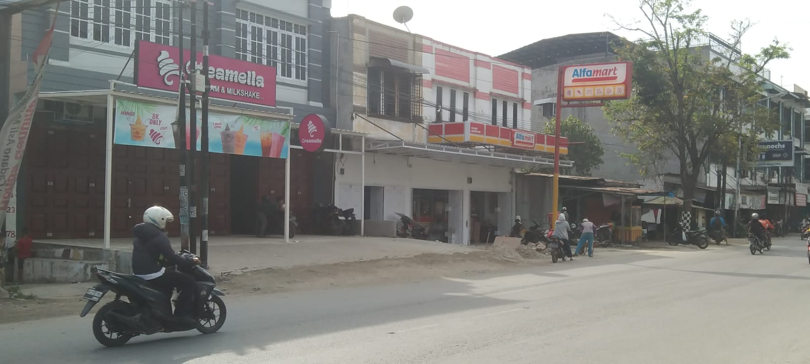 BERDIRI: Puluhan pintu rumah karyawan eks PTPN 2 kebun Helvetia yang berdiri sepanjang Jalan Veteran Desa Helvetia dan Desa Manunggal Kecamatan Labuhan Deli, Kabupaten Deliserdang