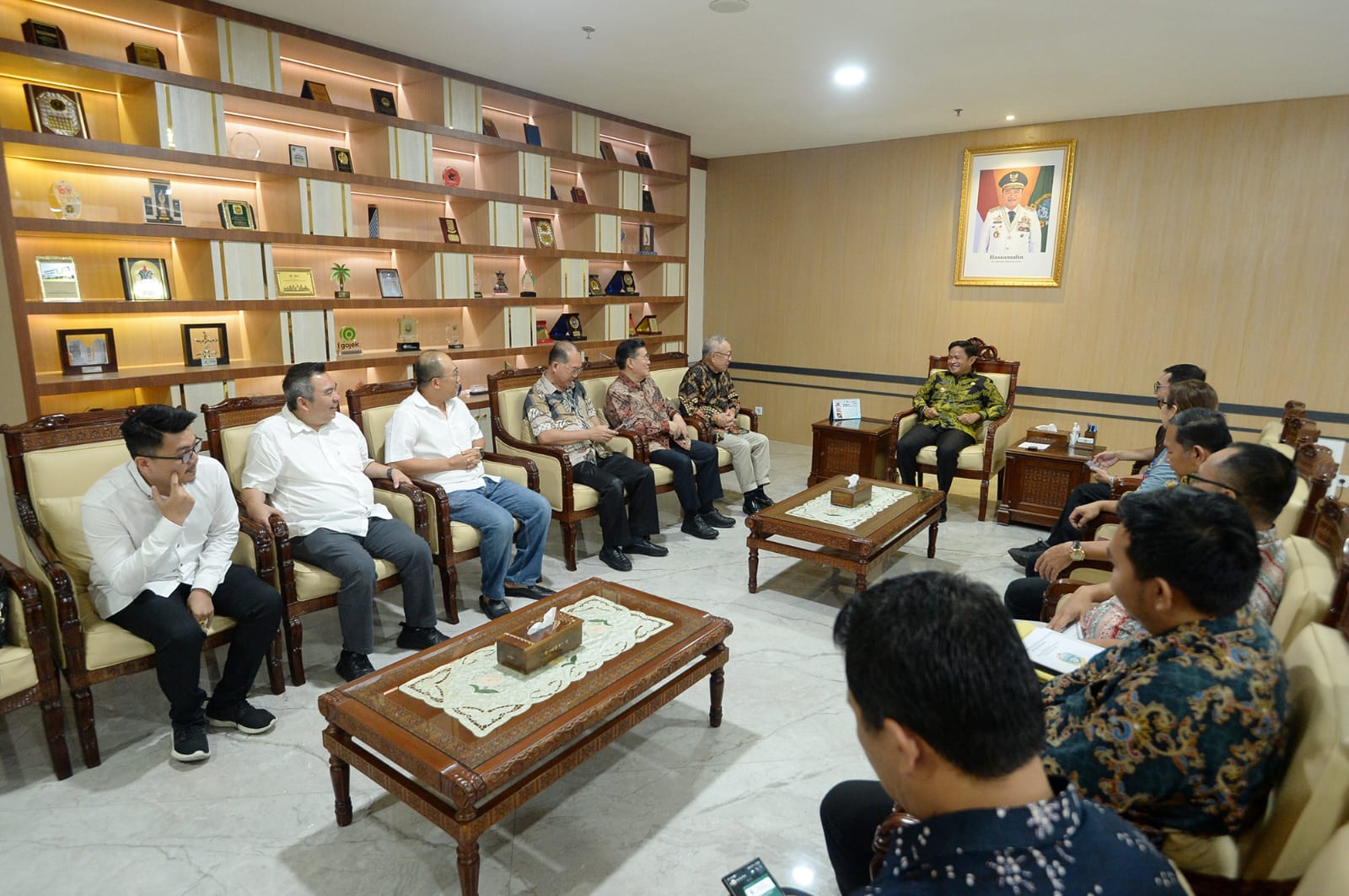 TERIMA: Pj Gubernur Sumut, Hassanudin menerima audiensi Perhimpunan MITSU di ruang kerjanya.(dok Pemprov Sumut)