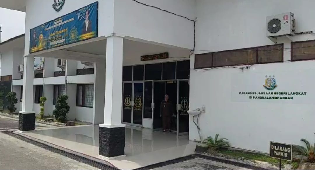 Kantor Cabang Kejaksaan Negeri Langkat di Pangkalanbrandan.Teddy Akbari/Sumut Pos.