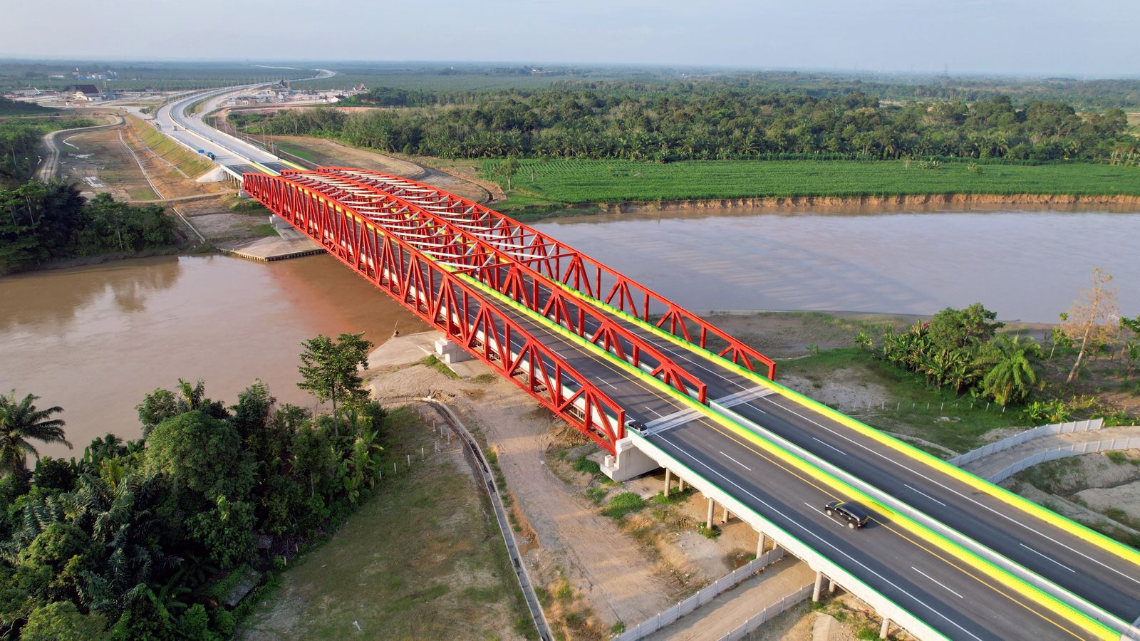 PT Hutama Karya (Persero) (Hutama Karya) telah melalui proses panjang dan dinamis dalam membangun serta memperkuat infrastruktur yang menjadi tulang punggung kemajuan ekonomi Indonesia.