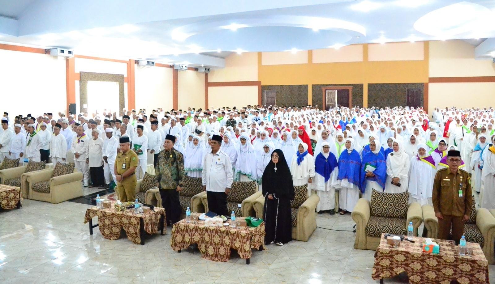 Calon jamaah haji Kota Medan mengikuti proses bimbingan manasik haji di Asrama Haji Medan, Senin (29/4)