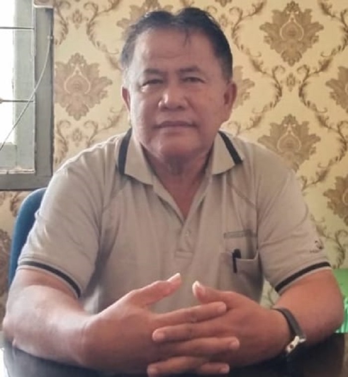Kepala SMKN 1 Sitinjo Dairi ,Hasoloan Sitanggang memberikan keterangan kepada wartawan. RUDY SITANGGANG.