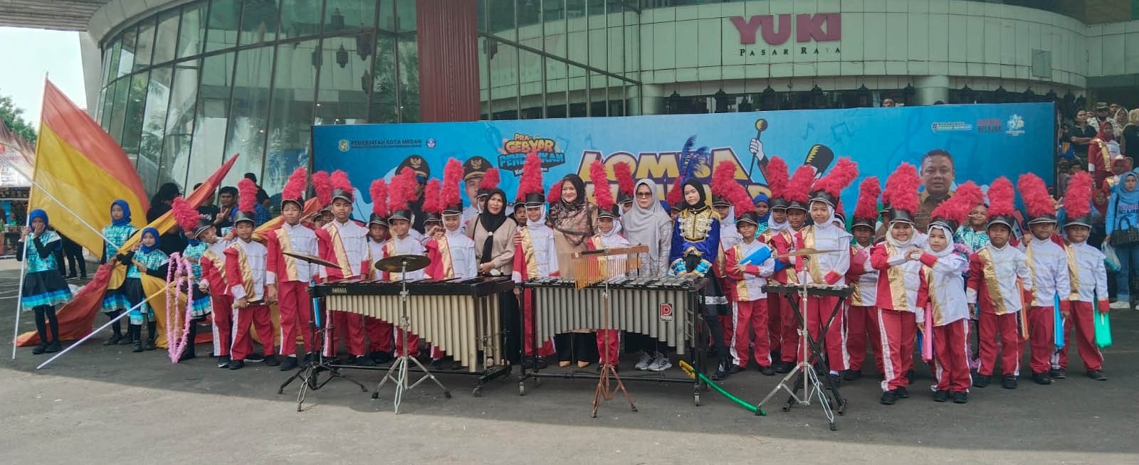 TERBAIK: UPT SD Negeri 060907 berhasil menjadi juara pada Festival Drumband, dalam rangka menyambut Gebyar Pendidikan Kota Medan 2024 di Yuki Simpang Raya, 14-15 Mei 2024. (dok pribadi)