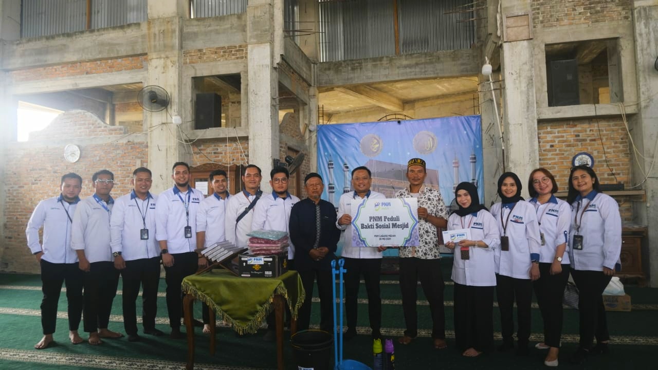 BAKTI SOSIAL: HUT ke-25, PNM Peduli gelar bakti sosial di Masjid Ar-Rohmatul Hidayah.(ist/SUMUT POS)