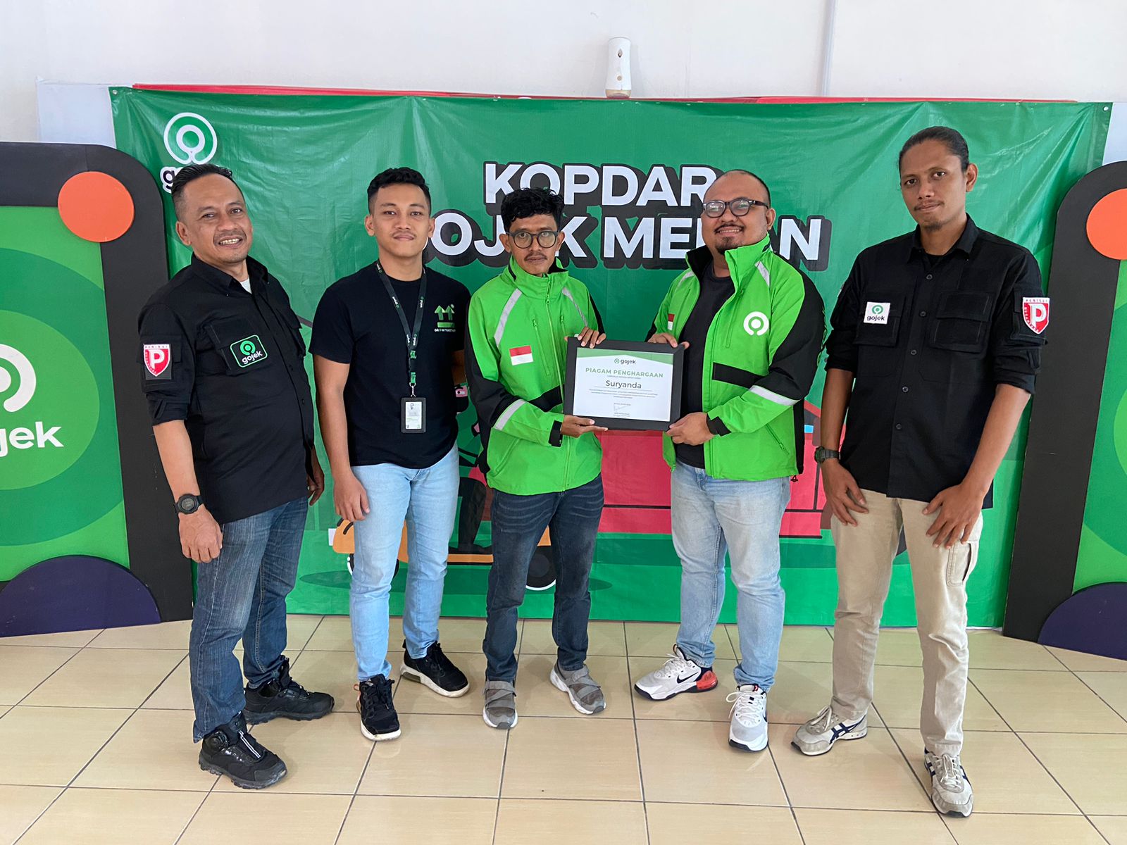 Mitra Driver Gojek Suryandha, mendapat apresiasi dari Gojek.