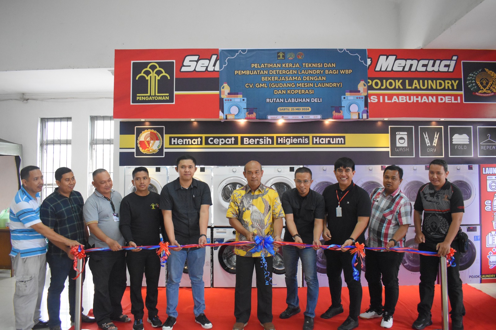 GRAND OPENING: Rumah Tahanan Negara (Rutan) Kelas I Labuhan Deli Kanwil Kementerian Hukum dan HAM Sumatera Utara gelar Grand Opening dan Pelatihan Kegiatan Laundry, bertempat di aula Lantai 3 Rutan.