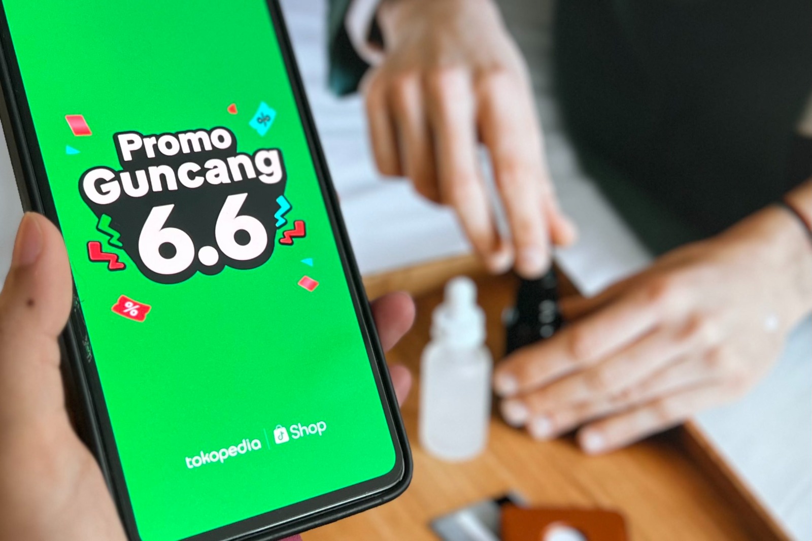 HADIRKAN: Tokopedia & Shop Tokopedia menghadirkan promo Guncang 6.6 dimana masyarakat bisa menikmati Flash Sale 95?lam waktu 6x sehari, Bebas Ongkir dan berbagai promo lainnya.