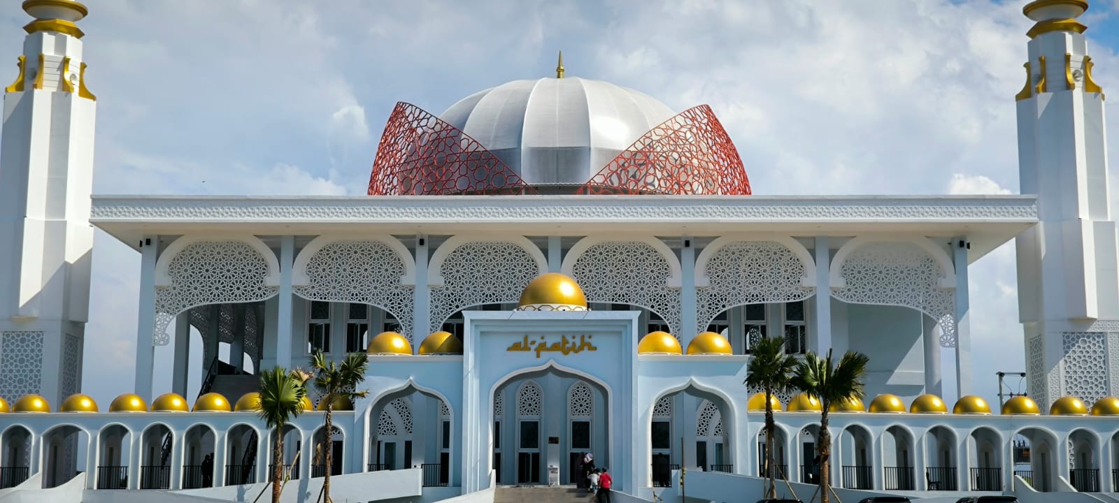 Masjid Al-Fatih yang masih dalam tahap pembangunan.