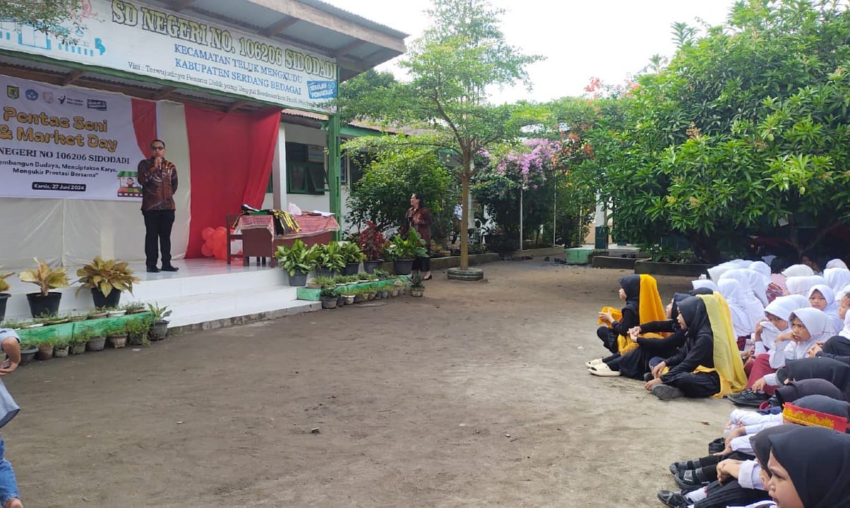 PENSI: SDN 106206 Sidodadi Liberia Kecamatan Teluk Mengkudu menggelar pentas seni, market day sekaligus pelepasan kelulusan siswa kelas VI dan pembagian raport, Kamis (27/6/2024).