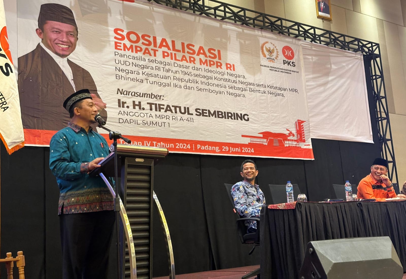 Anggota DPR/MPR RI dari Fraksi PKS H Ir Tifatul Sembiring saat Sosialiasi 4 Pilar MPR RI di Hotel ZHM Premier, Padang, Sabtu (29/6). (Foto Dokumentasi Tim Tifatul Sembiring)