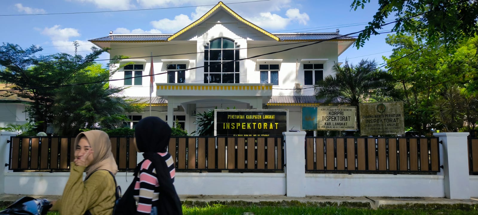 Kantor Inspektorat Kabupaten Langkat di Stabat.(Teddy Akbari/Sumut Pos)