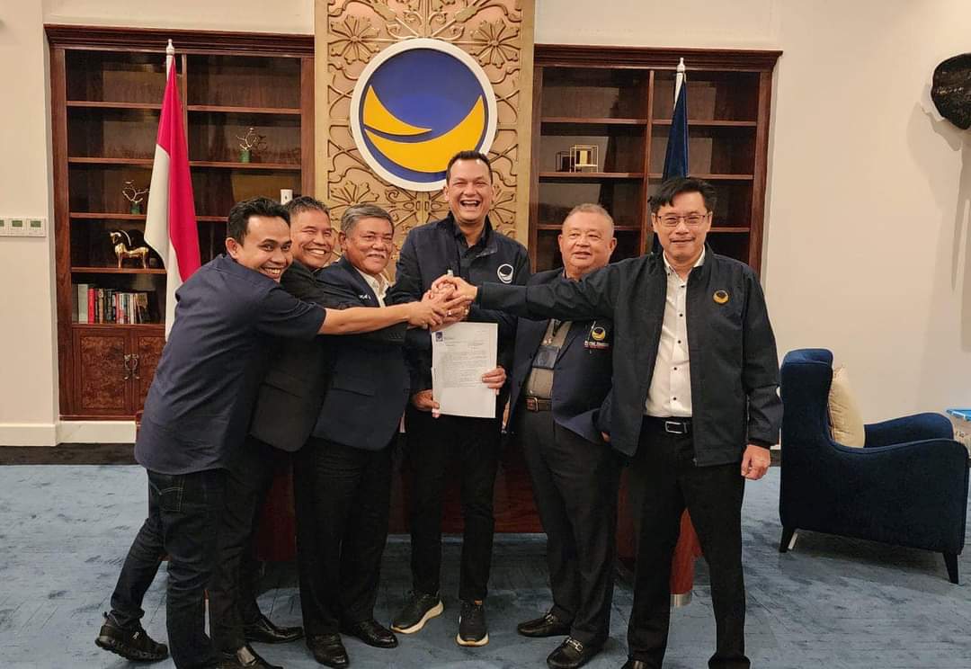 Ali Yusuf Siregar Terima Rekomendasi dari Ketua DPP Partai NasDem, Martin Manurung SE MA.
