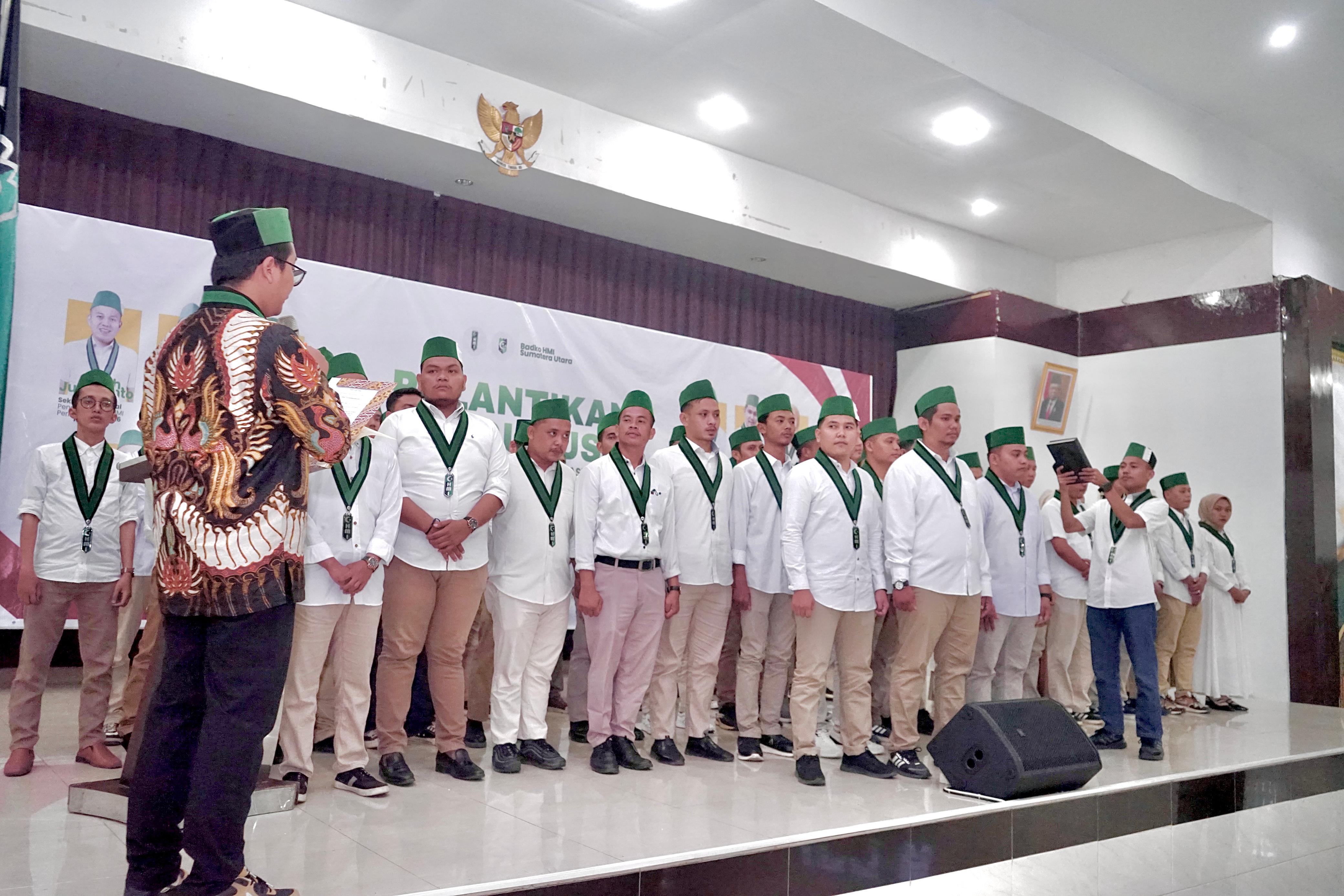 DILANTIK: Pengurus Badko HMI Sumut periode 2024-2026 dilantik.(MARKUS/SUMUT POS)