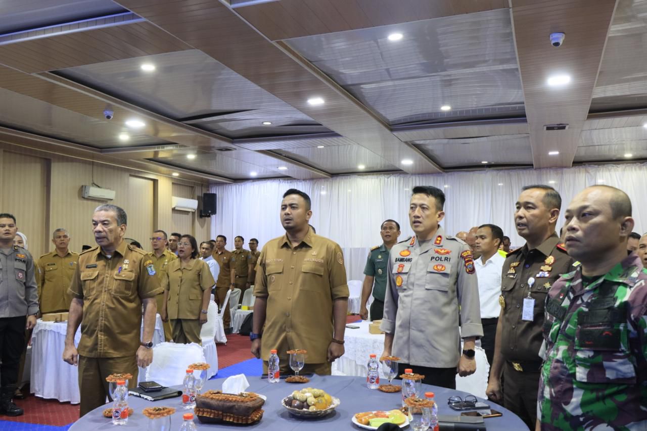 RAKOR: Wawako Binjai, Rizky Yunanda Sitepu dan jajaran forkopimda dalam rakor persiapan PON XXI.(Diskominfo Binjai/Sumut Pos)