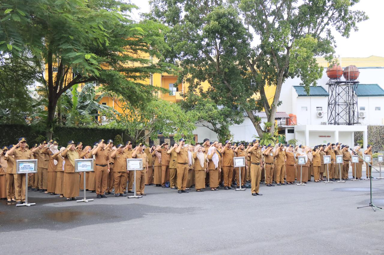 APEL: PNS atau ASN Binjai saat apel di balai kota.(Diskominfo Binjai/Sumut Pos)