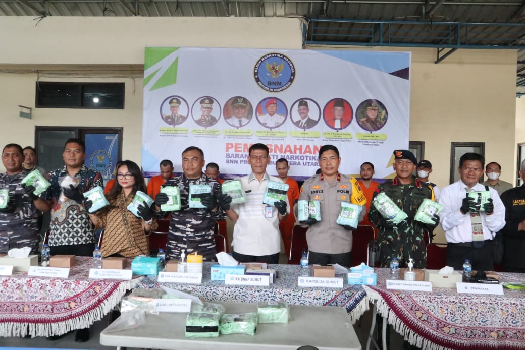 PEMUSNAHAN:  Badan Narkotika Nasional Provinsi (BNNP) Sumatera Utara (Sumut) memusnahkan barang bukti tindak pidana narkotika berupa narkotika jenis sabu-sabu seberat 21,4 kilogram.