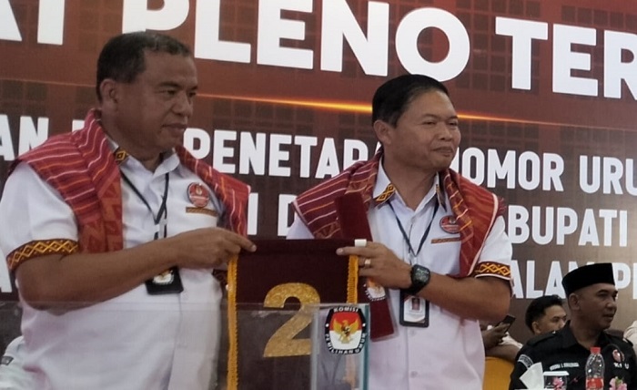 NOMOR URUT: Pasangan Calon Bupati dan Wakil Bupati Karo, Antonius Ginting-Komando Tarigan mendapat nomor urut 2.  (SOLIDEO/SUMUT POS)