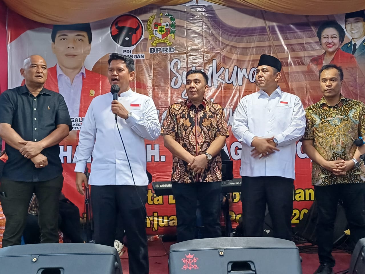 HADIRI: Prof Ridha Dharmajaya dan Abdul Rani (Ridha-Rani)saat menghadiri syukuran atas pelantikan Johanes  Hutagalung sebagai Anggota DPRD Medan. FOTO: MARKUS PASARIBU/SUMUT POS
