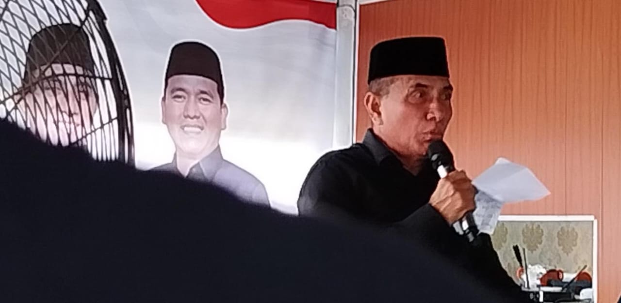ORASI: Edy Rahmayadi melakukan orasi politik saat kampanye di Rantauprapat. (FAJAR/SUMUT POS)