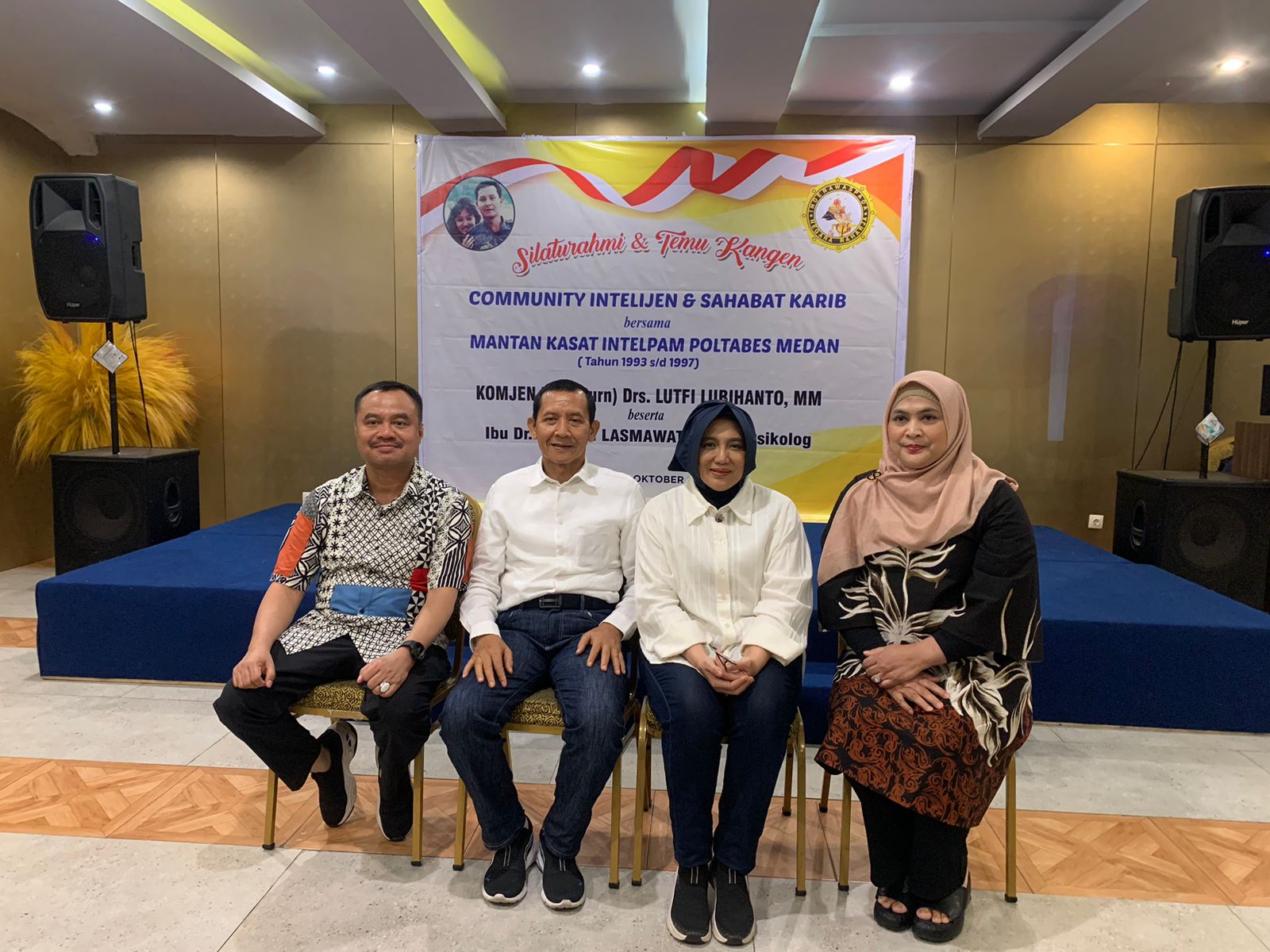 Komjen Pol (Purn) Drs Lutfi Lubianto temu kangen bersama Komunitas Intelijen Polrestabes Medan. Acara dihadiri  Ketua Komunitas Intelijen AKBP (Purn) Joko Susilo dan  Ketua PWI Sumut H. Farianda Putra