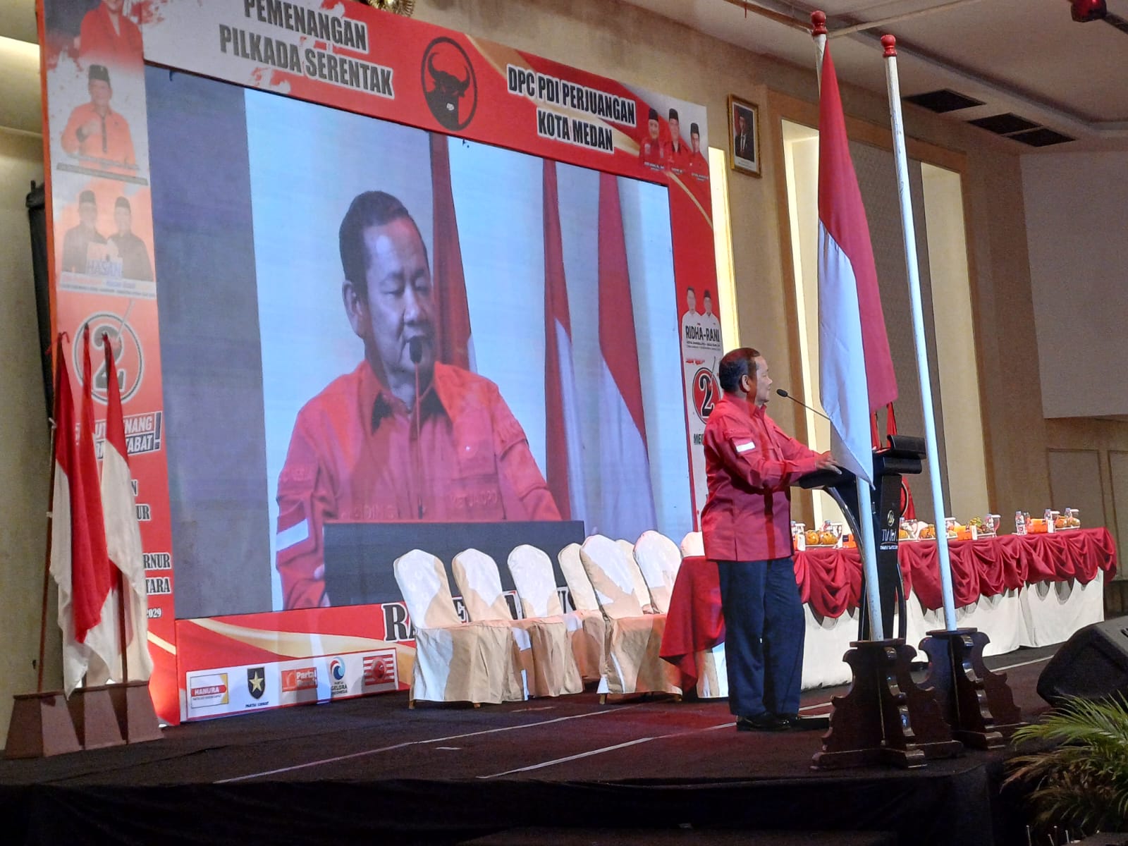 Ketua DPD PDIP Sumut, Rapidin Simbolon dalam giat Rakercabsus PDIP Medan.(Markus Pasaribu/Sumut Pos)