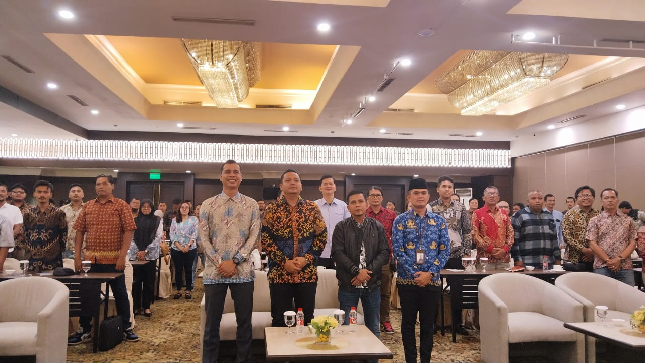 SOSIALISASI: Bawaslu Medan dan jajaran kecamatan sosialiasasi aplikasi siwaslih dan rakernis pengawasan, Selasa (29/10). ISTIMEWA/SUMUT POS