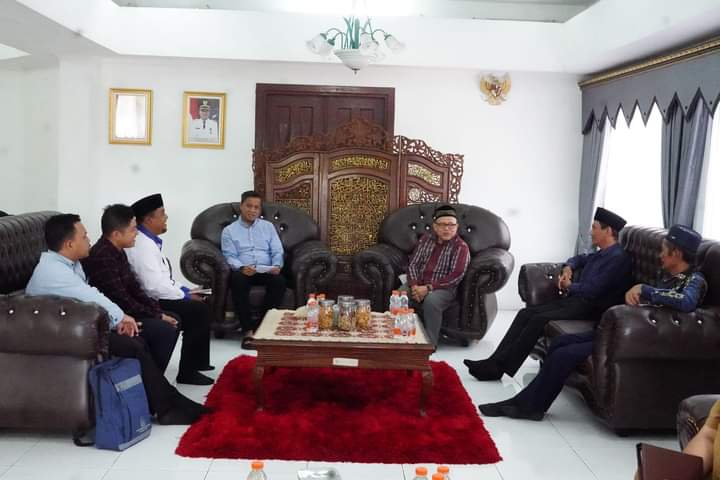 TERIMA: Pj Wali Kota Tebingtinggi, Moettaqien Hasrimi ketika menerima silatuhrami rombongan STAIS Kota Tebingtinggi. ISTIMEWA