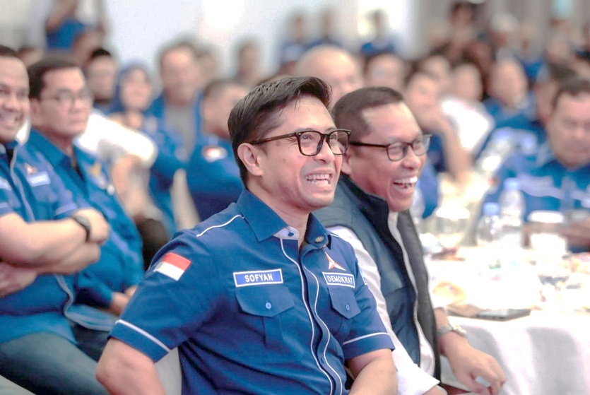 RAKERDA: Pasangan Calon Bupati &ndash; Calon Wakil Bupati Deli Serdang nomor urut 01, Sofyan Nasution SE &ndash; Junaidi Parapat diabadikan saat Rakerda Partai Demokrat DPD Sumatera Utara, Senin (28/10/2024).