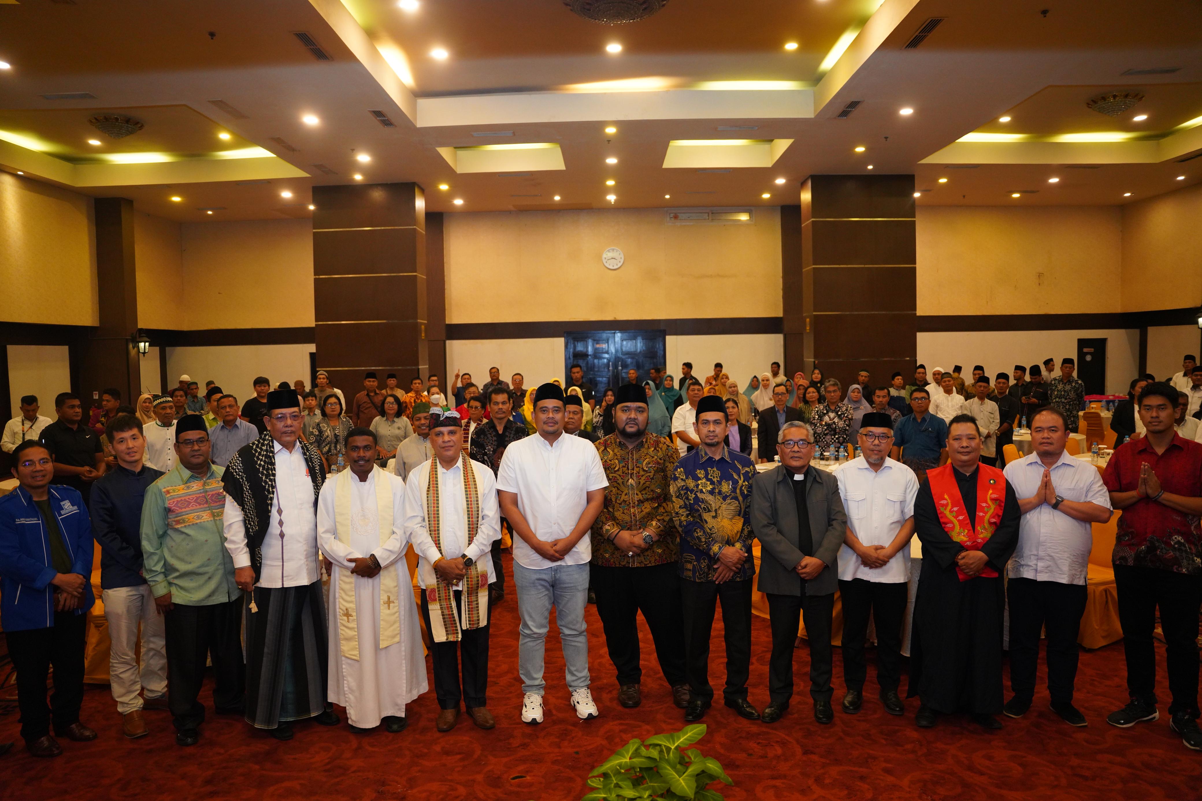 Bobby Nasution saat kegiatan doa bersama lintas agama untuk kemenangan Bobby-Surya di Pilgub&nbsp;Sumut&nbsp;2024.