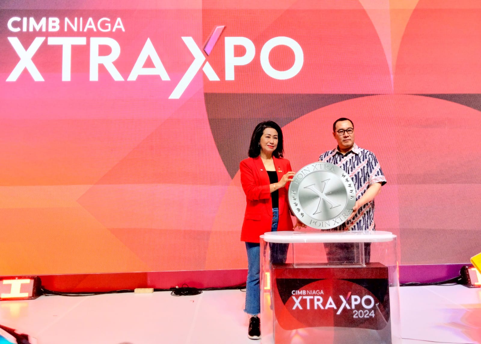Head of Region Sumatera CIMB Niaga Maya Sartika dalam gelaran XTRA XPO yang meriah di Sun Plaza Medan, Sabtu (23/11/2023). (Triadi Wibowo)