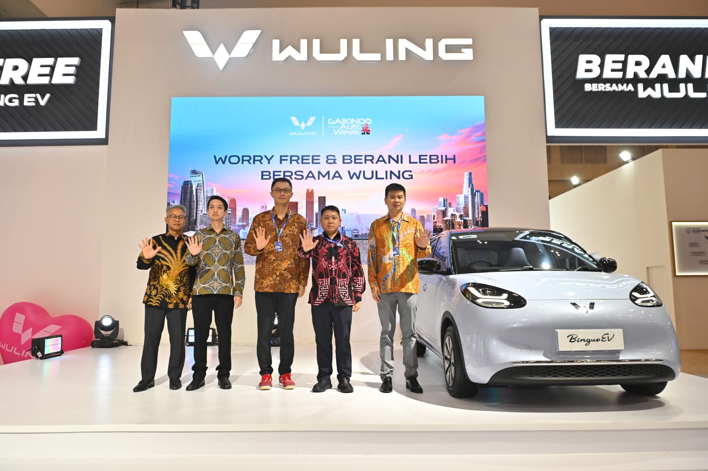Jajaran manajemen di acara Press Conference Wuling MUF&nbsp;GJAW&nbsp;2024.