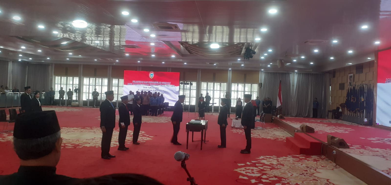 DILANTIK: Muhamad Faisal Hasrimy resmi dilantik menjadi Kepala Dinas (Kadis) Kesehatan Provinsi Sumateda Utara. (IKHSAN/SUMUTPOS)