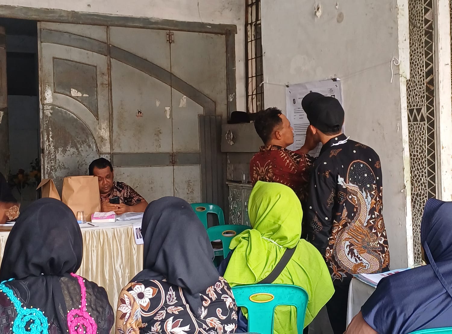 PSS: TPS 007 Kelurahan Tanjung Gusta, Kecamatan Medan Helvetia saat melakukan PSS, Minggu&nbsp;(1/12/2024).(Markus Pasaribu/Sumut Pos)