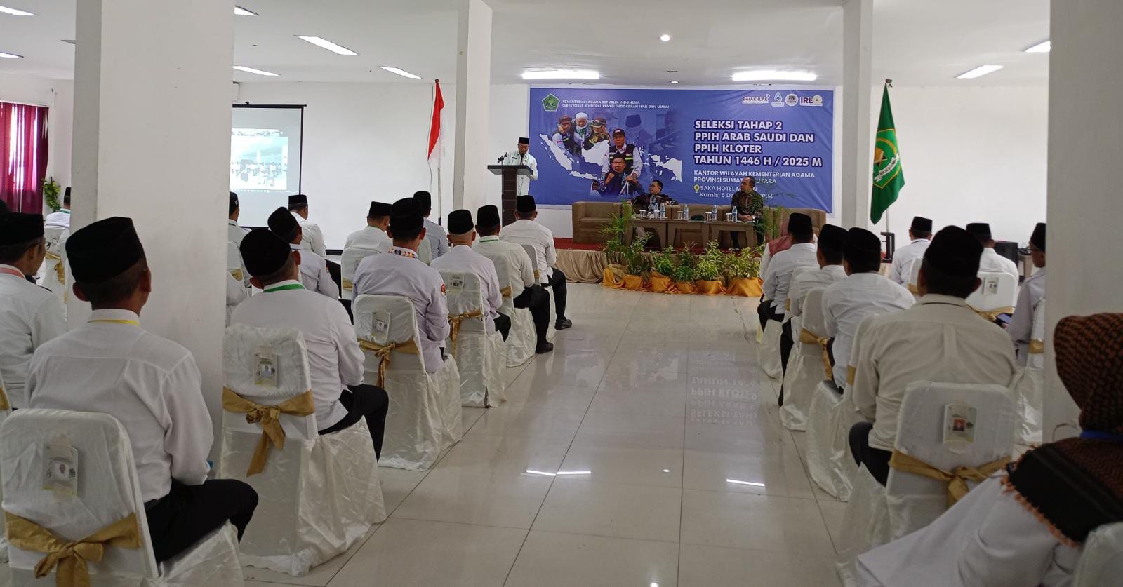 SELEKSI: Seratusan peserta mengikuti seleksi tahap dua rekrutmen PPIH Kemenag Sumut, Kamis (4/12). ISTIMEWA
