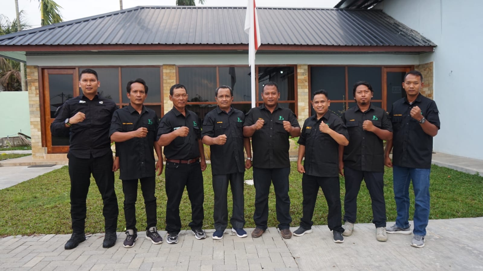 Ketua dan Pengurus Jawa Sedulur Nusantara. (Ist)